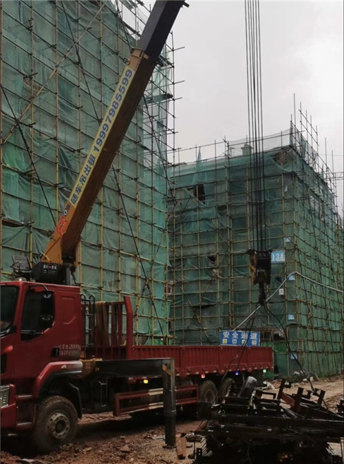 宁陵县“慢工细活”—— 吊车的 “微动控制” 技术